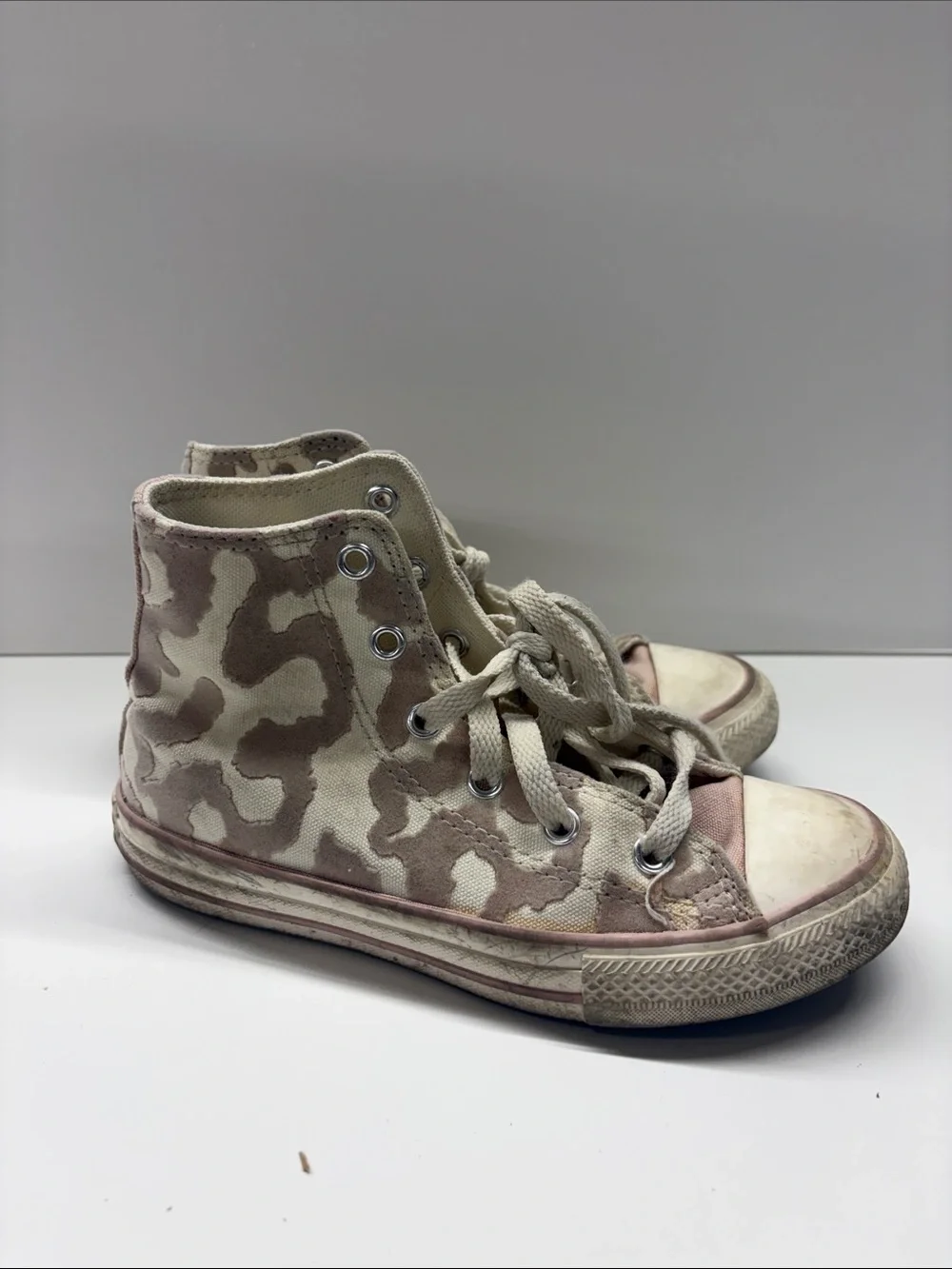 Used Converse Kids High-Top Sneakers Size 13.5